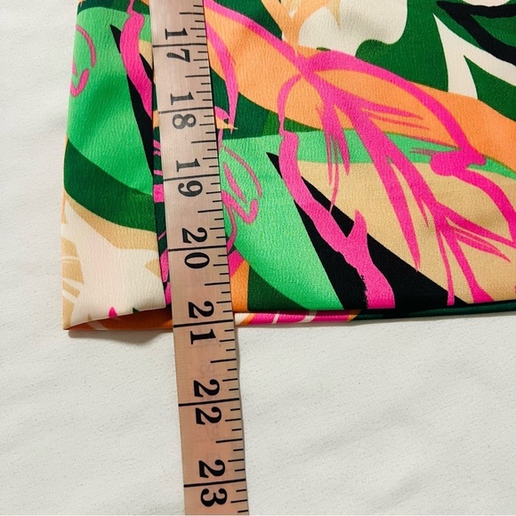 Nine West Women’s Cullote Small Green Chili Multicolor NWT Capri Pants Pull On - Picture 13 of 13